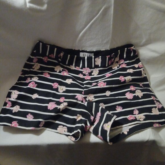 Elle Striped Floral Shorts - Picture 1 of 4